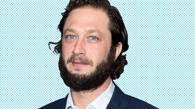 Ebon Moss-Bachrach is currently dating his longtime girlfriend Yelena Yemchuk and they even share two daughters.