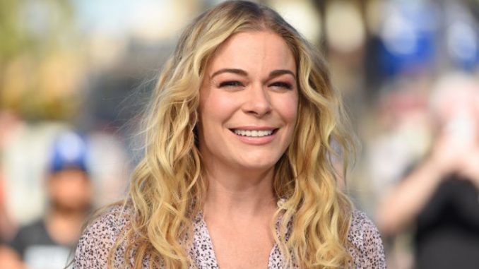 LeAnn Rimes criticized for her new tattoo