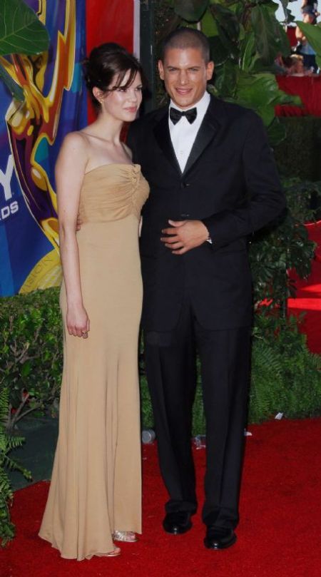 Mariana Klaveno is married to Luis Patino.