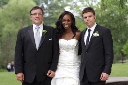 Enuka Okuma is married to Joe Gasparik. They met for the first time in Toronto and became really close friends.
