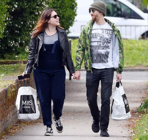 Max Parker shopping with his wife Isabella Cruise.