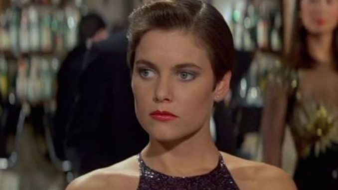 Details of Carey Lowell' Unfortunate Married Life