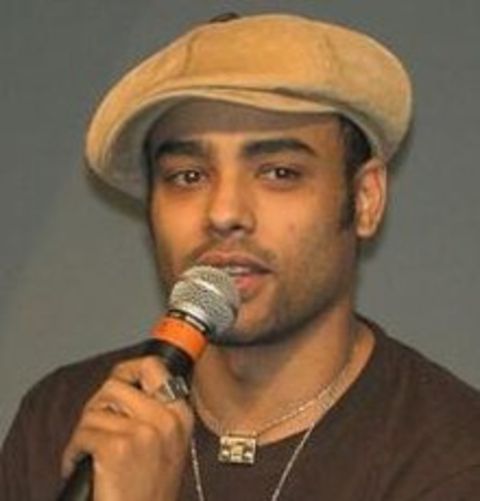 Rainbow Sun Francks clicked during one of his interviews.