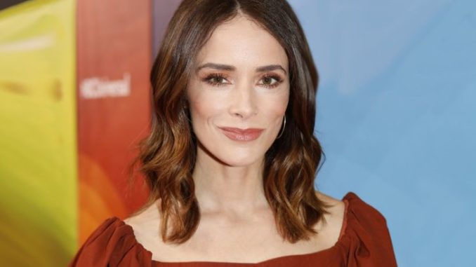 Abigail Spencer owns a house in Los Angeles, California which is worth of $1.3 million.
