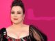 Jennifer Tilly Bio, Wiki, Age, Family, Education, Sister, Career, Married, Husband, Divorce, Salary, Net Worth, Height, Acting, Poker